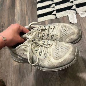 White Nike Tennis shoes